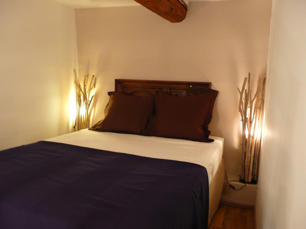 Bed And Breakfast Jardin De Marie Aix-en-Provence Rom bilde